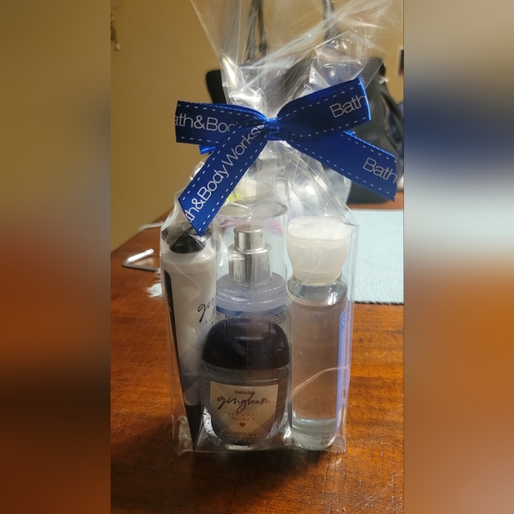 Bath & Body Works 4 Piece Signature Collection, Gingham - Picture 10 of 10